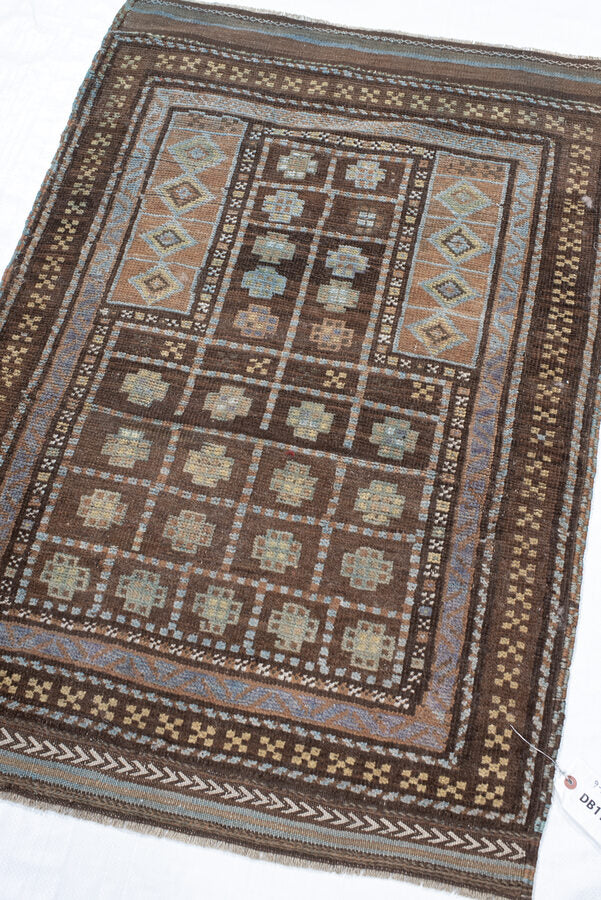 Lennon Rug | Powder Bath Rug | 2'7" x 4'0"