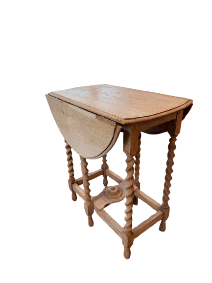 French Oakleigh Table