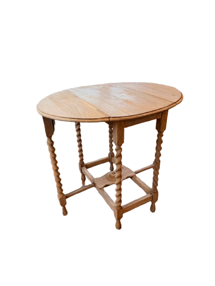 French Oakleigh Table