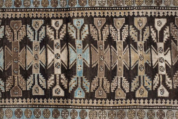 Winslow Runner | Primary Bathroom | 15'1" x 3'10"